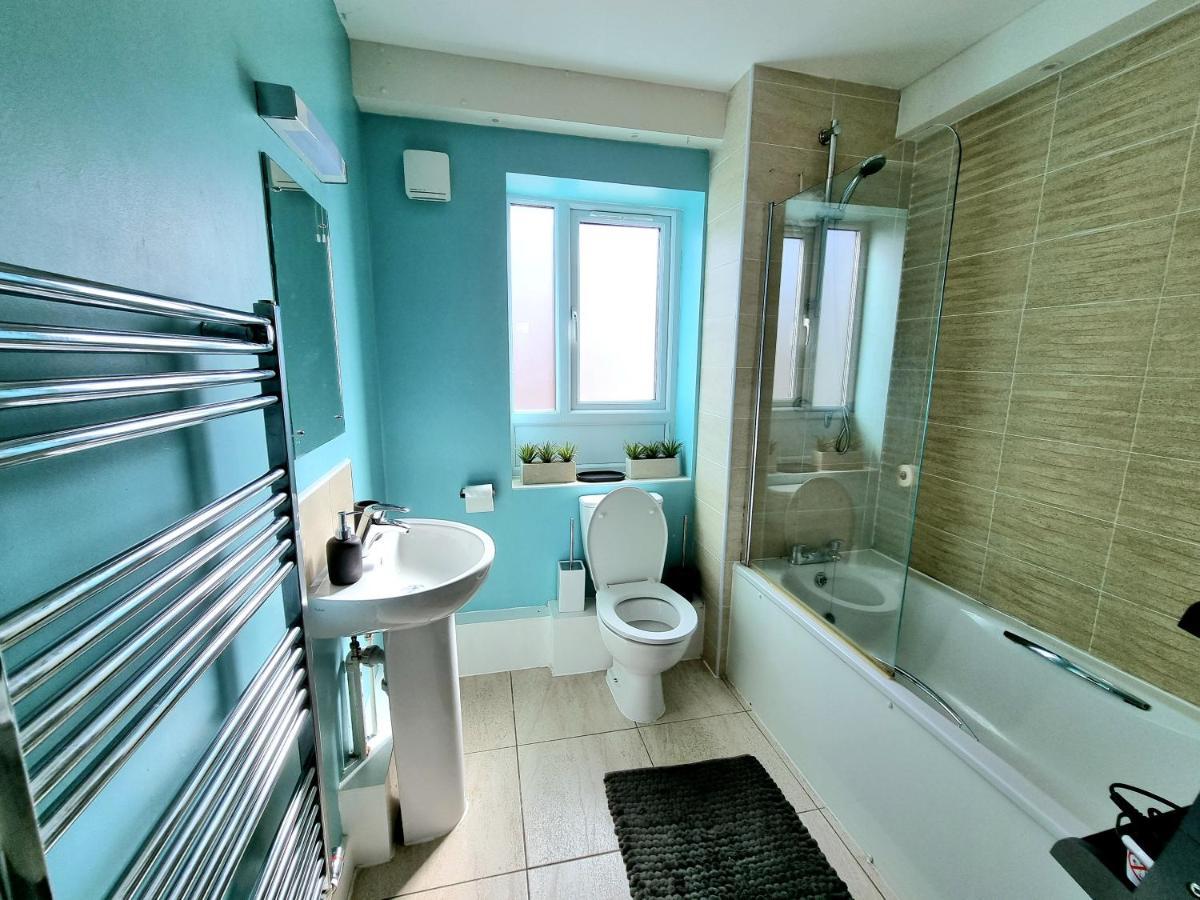 Luxury 2-Bedroom Service Apartment With Balcony Manchester Exterior foto